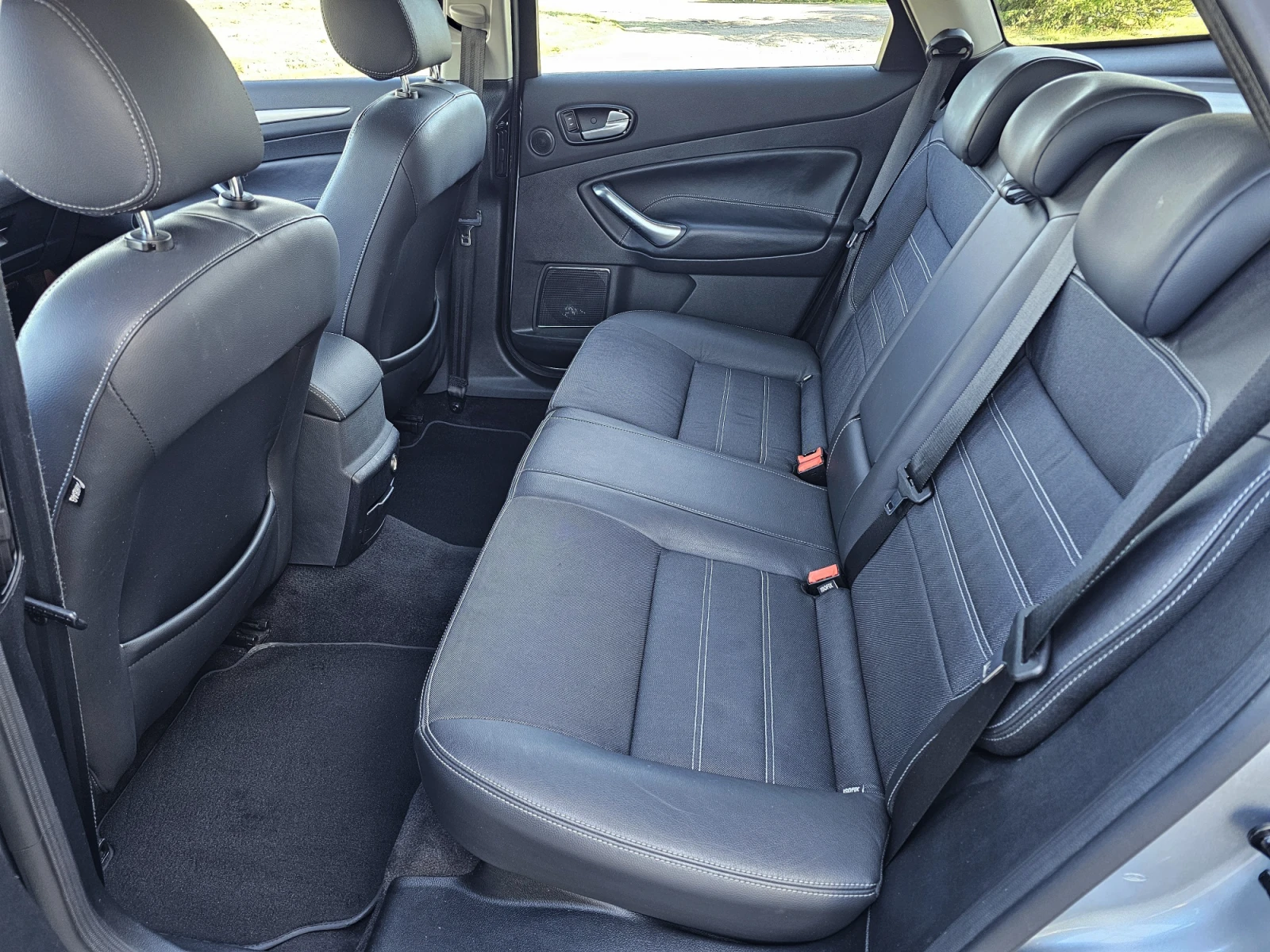 Ford Mondeo 2.0 TDCi - TITANIUM, снимка 12 - Автомобили и джипове - 54440133