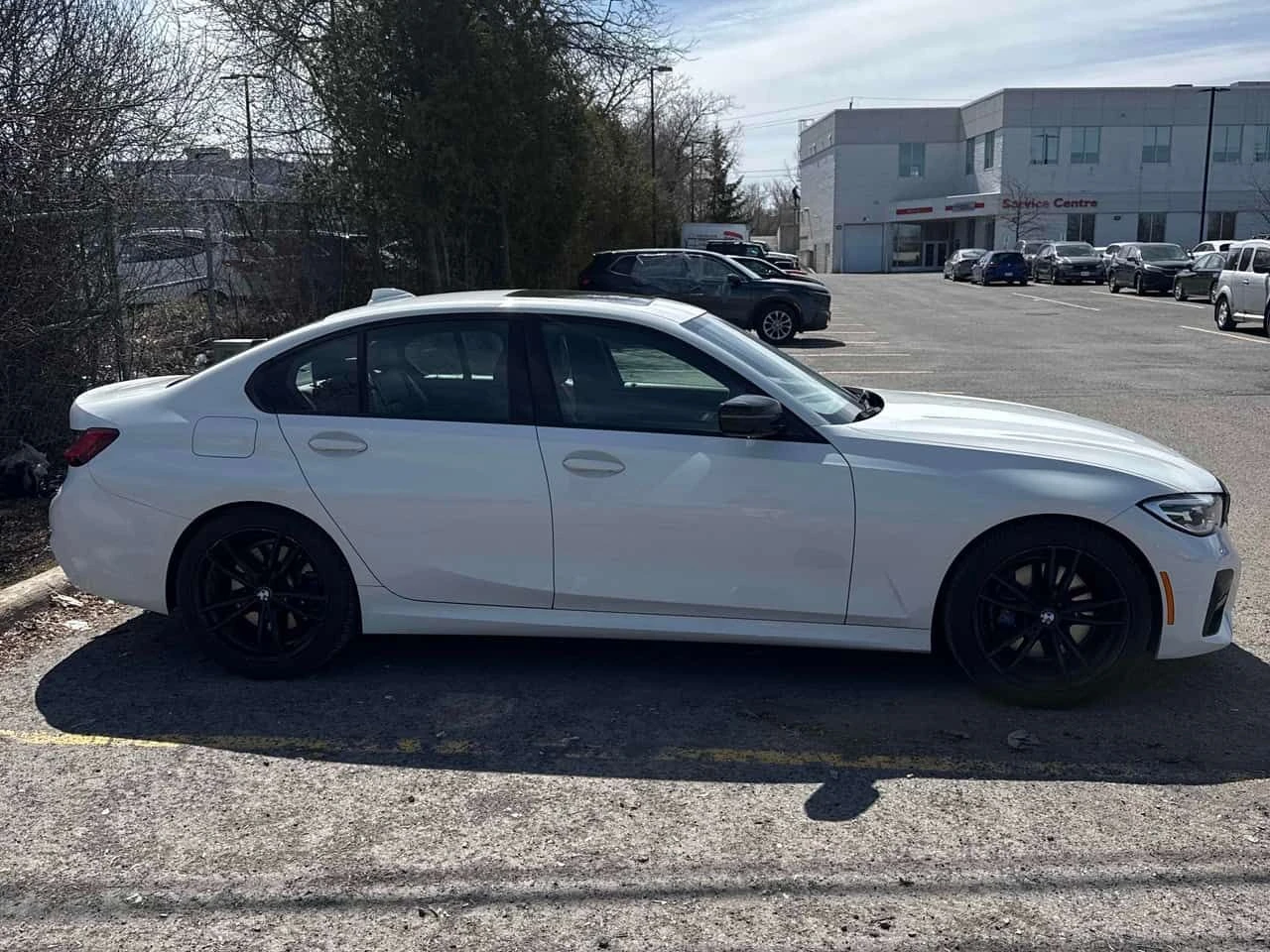 BMW 330 330i xDrive  CARFAX, снимка 4 - Автомобили и джипове - 54451159