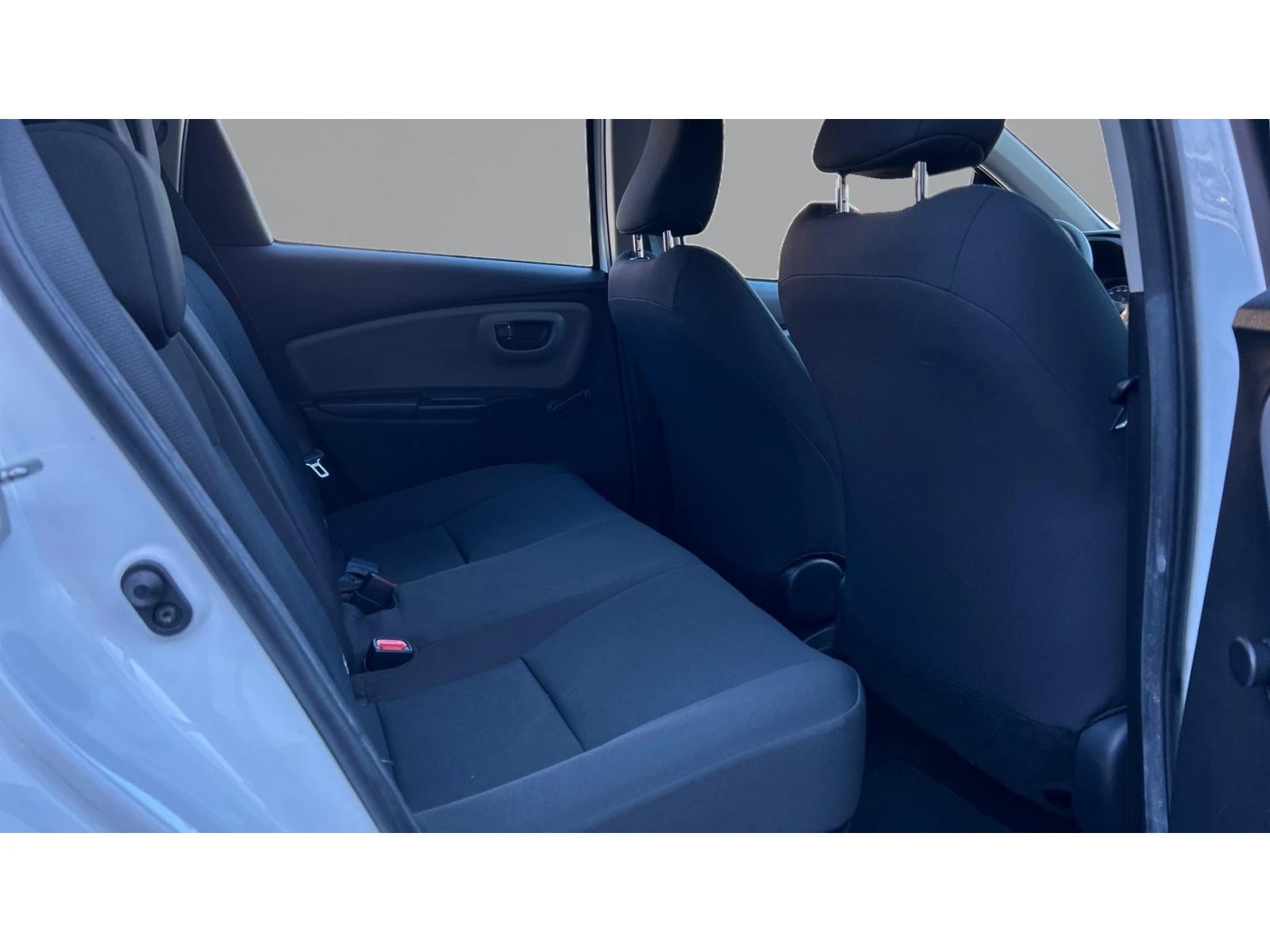 Toyota Yaris 1.5 HSD, ������� ������ �� 199   | Mobile.bg � ����������� 10