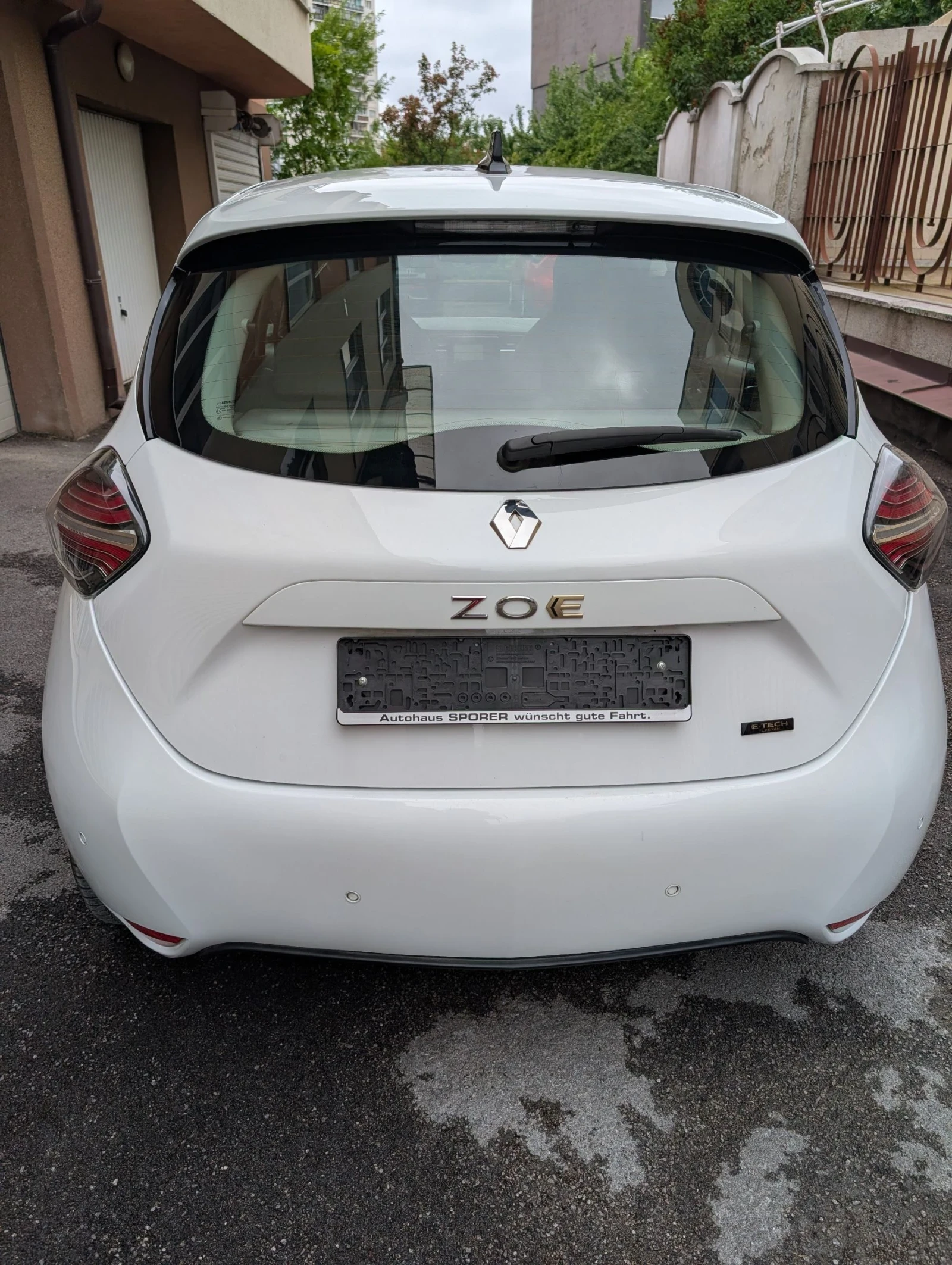 Renault Zoe 52kWh_SoH96%Сертификат_Климатр.Парктр.55хил.км, снимка 4 - Автомобили и джипове - 54896992