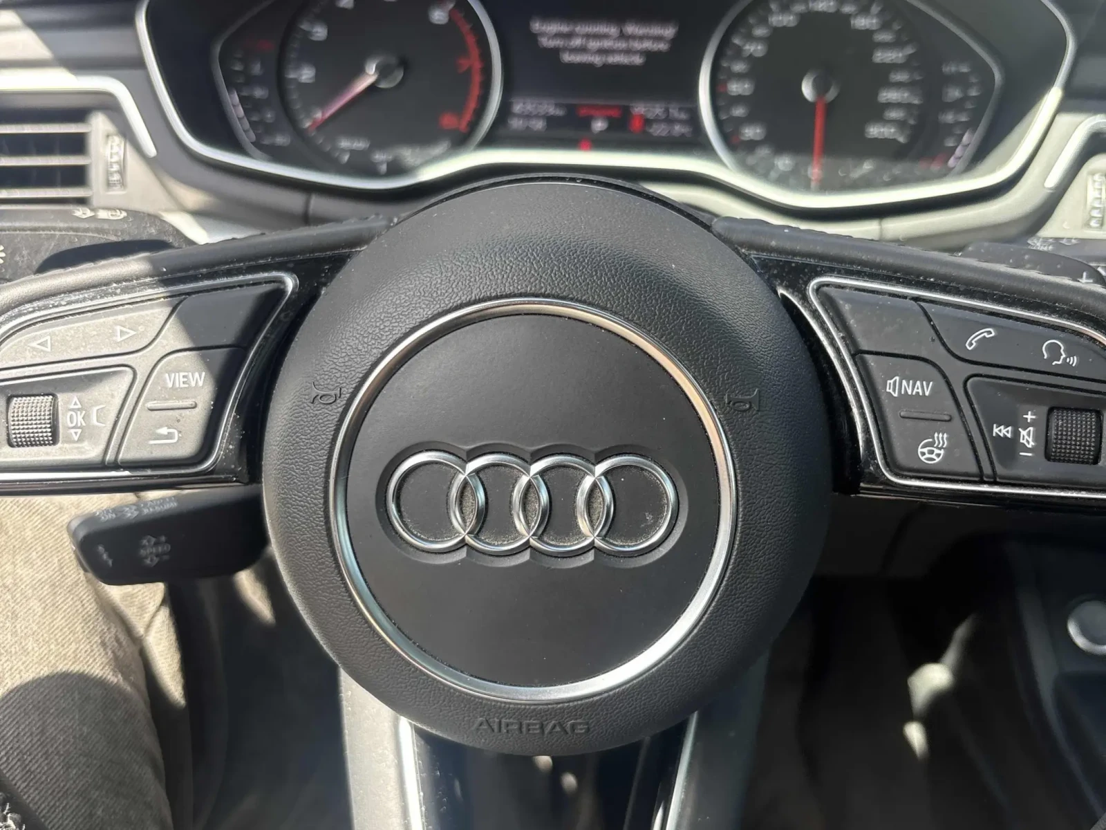Audi A4 Progressiv * Keyless * CARFAX * АВТО КРЕДИТ * , снимка 10 - Автомобили и джипове - 54904777