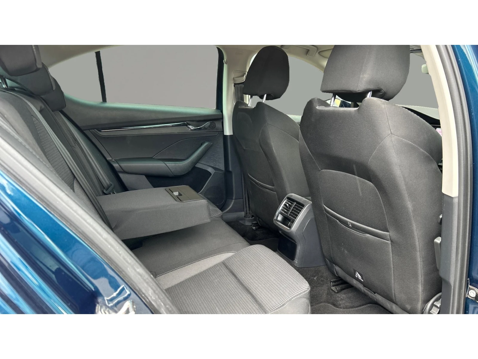 Skoda Octavia 1.5 TSi M/T, Месечна вноска от 199  , снимка 10 - Автомобили и джипове - 55000764