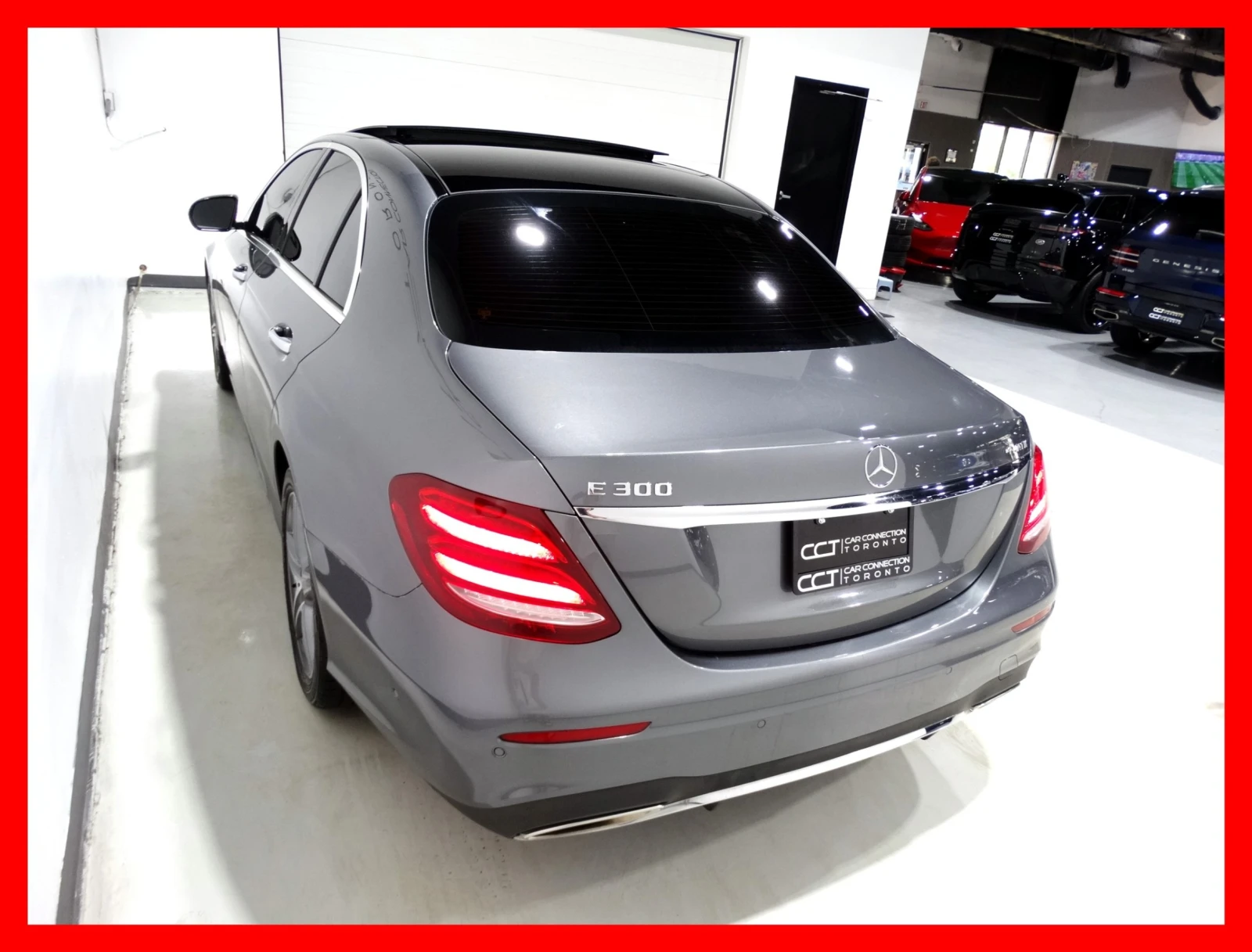 Mercedes-Benz E 300 E 300 4MATIC AMG | CarPlay | Панорама | Distronic , снимка 3 - Автомобили и джипове - 55261290