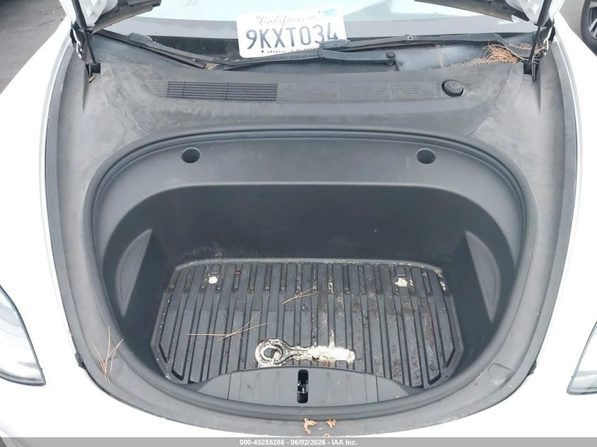 Tesla Model 3 Long Range Dual Motor All-Wheel Drive, снимка 10 - Автомобили и джипове - 55272138