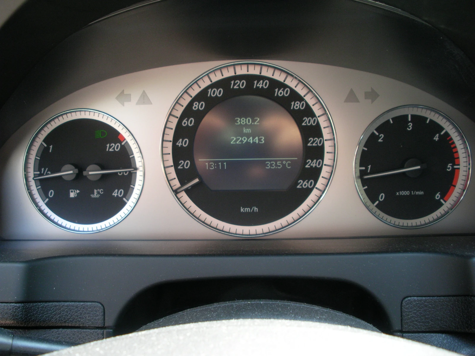 Mercedes-Benz C 220, снимка 8 - Автомобили и джипове - 55664309