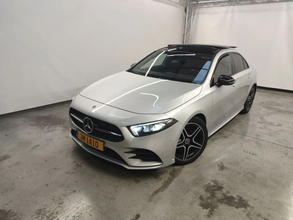 Mercedes-Benz A 200 Седан AMG Шибидах Night Pack Подгрев