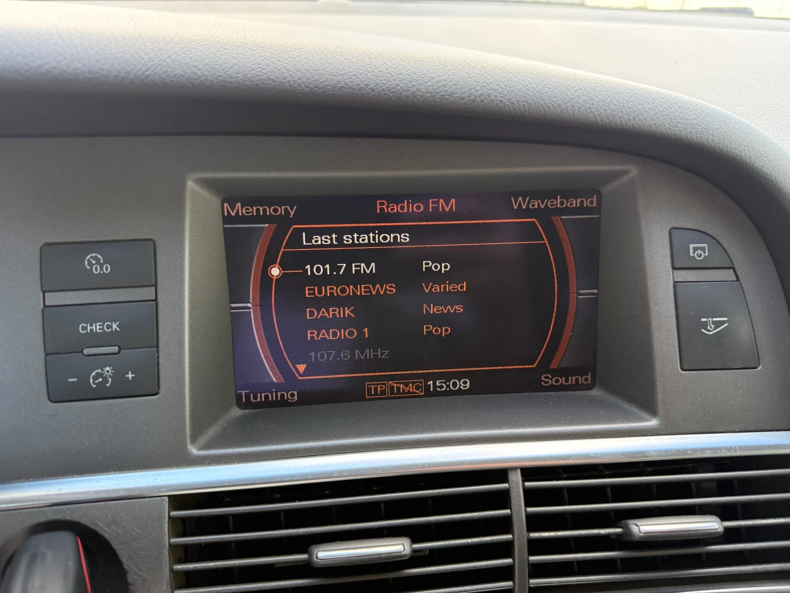 Audi A6 S-Line+ V8+ QUATTRO+ BiXenon+ Шибидах+ Подгрев, снимка 6 - Автомобили и джипове - 56220906