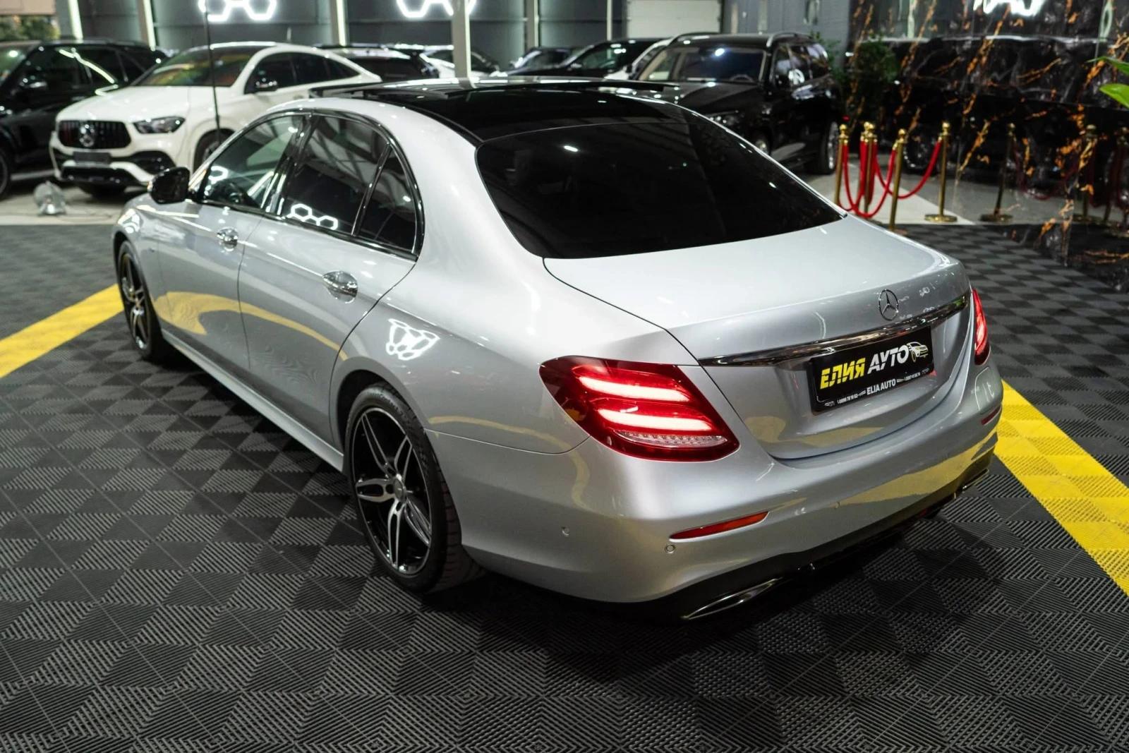 Mercedes-Benz E 300 e PLUG-IN HYBRID AMG LINE ПАНО BURM ЛИЗИНГ 100%, снимка 7 - Автомобили и джипове - 56262158