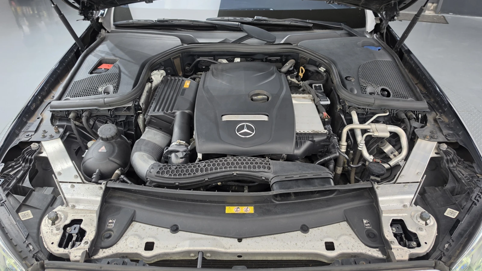 Mercedes-Benz E 300, снимка 6 - Автомобили и джипове - 56646725
