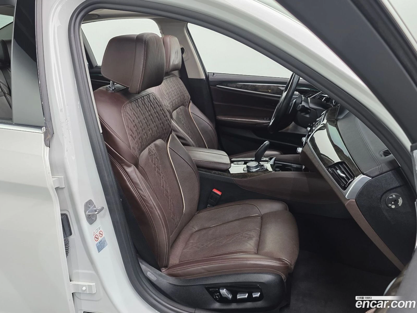 BMW 540 540i xDrive Luxury Plus, снимка 12 - Автомобили и джипове - 56741331
