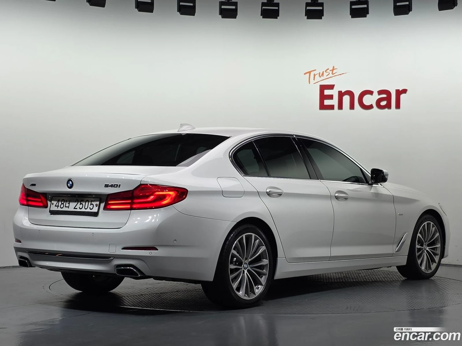 BMW 540 540i xDrive Luxury Plus, снимка 2 - Автомобили и джипове - 56741331