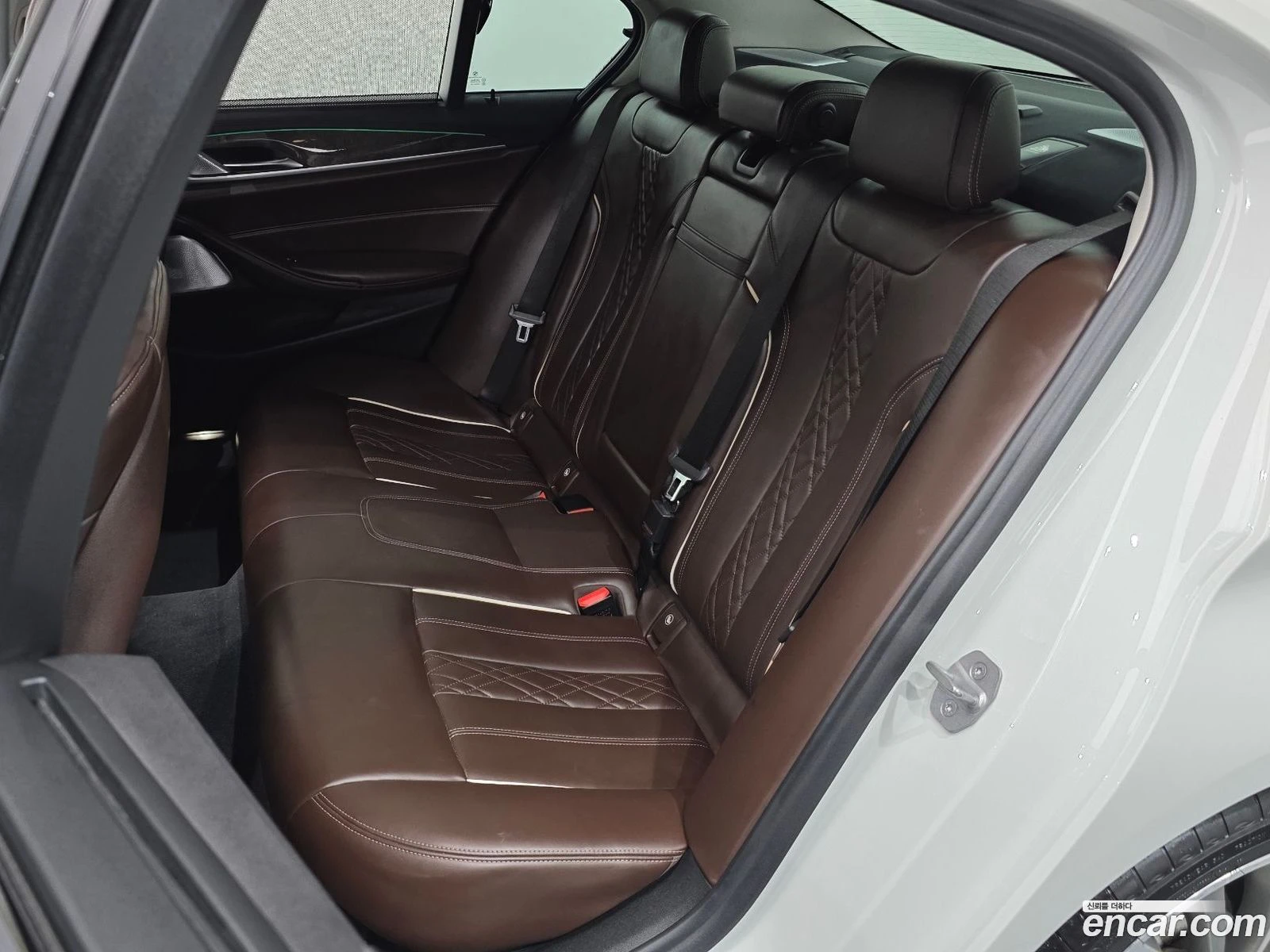 BMW 540 540i xDrive Luxury Plus, снимка 11 - Автомобили и джипове - 56741331