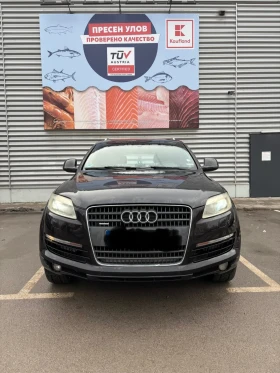 Audi Q7 4.2tdi S line 7 места
