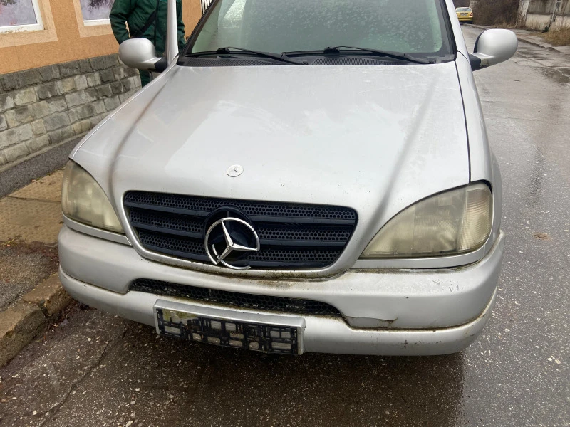 Mercedes-Benz ML 320 3.2 , снимка 2 - Автомобили и джипове - 49477627