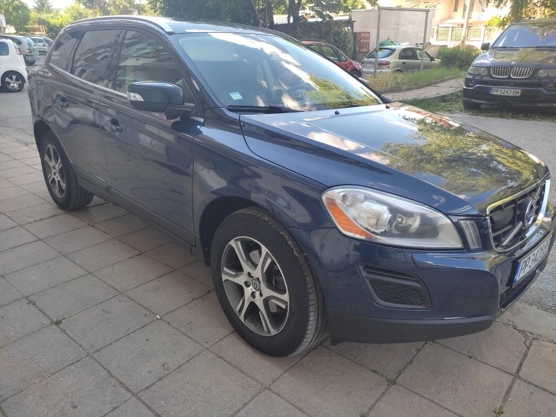 Volvo XC60 2.4 D5 215 k.s., снимка 8 - Автомобили и джипове - 46496346