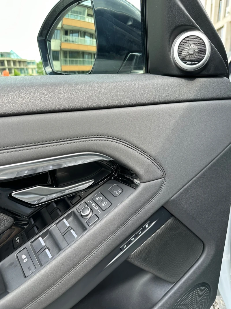 Land Rover Range Rover Evoque P200 R-Dynamic Всички Екстри Швейцария, снимка 9 - Автомобили и джипове - 49328690