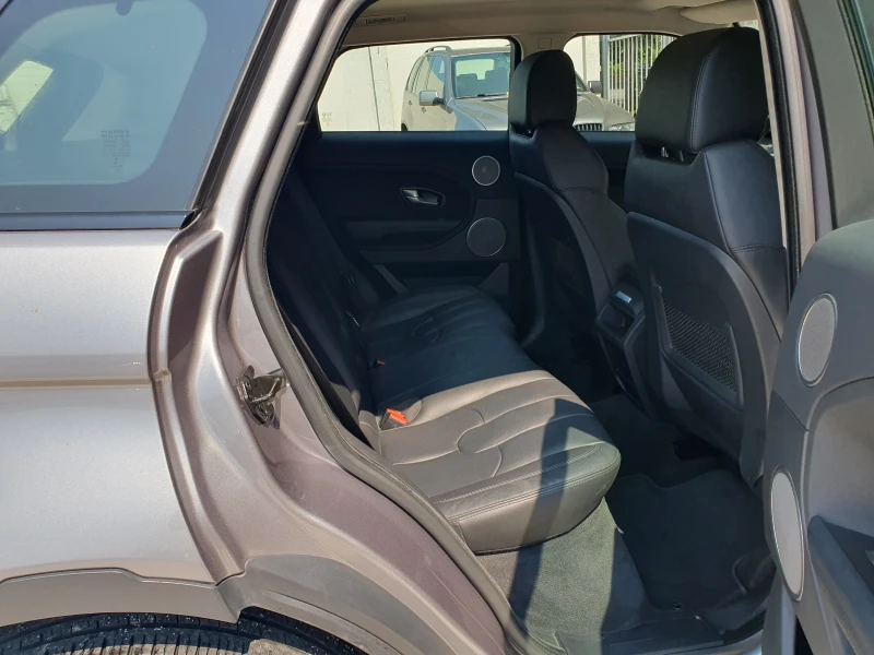 Land Rover Range Rover Evoque 2.2/150ks, снимка 13 - Автомобили и джипове - 51300425