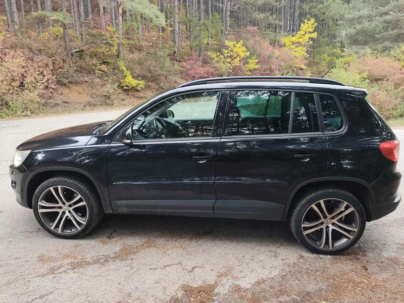 VW Tiguan, снимка 3 - Автомобили и джипове - 52622323