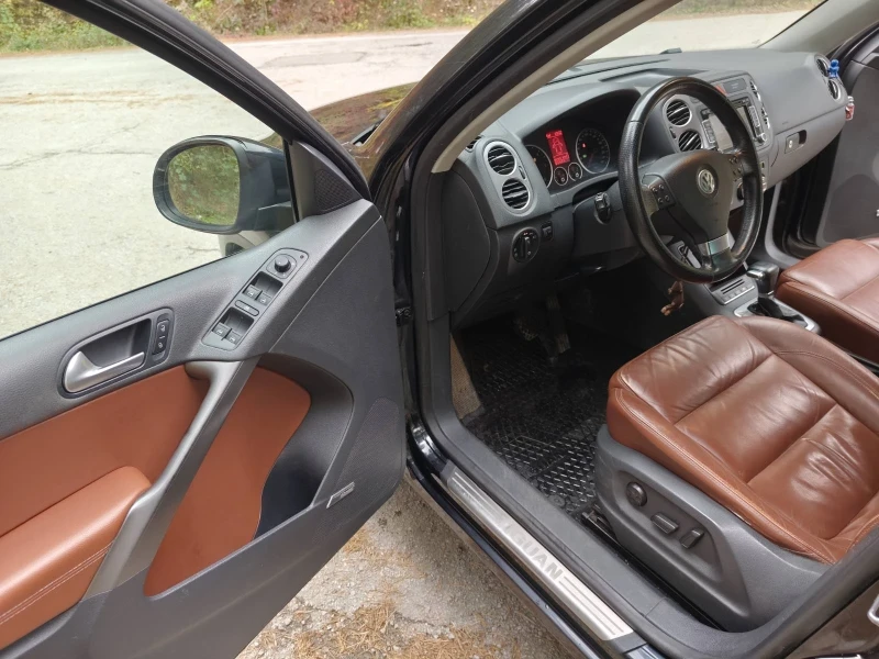 VW Tiguan, снимка 12 - Автомобили и джипове - 52622323