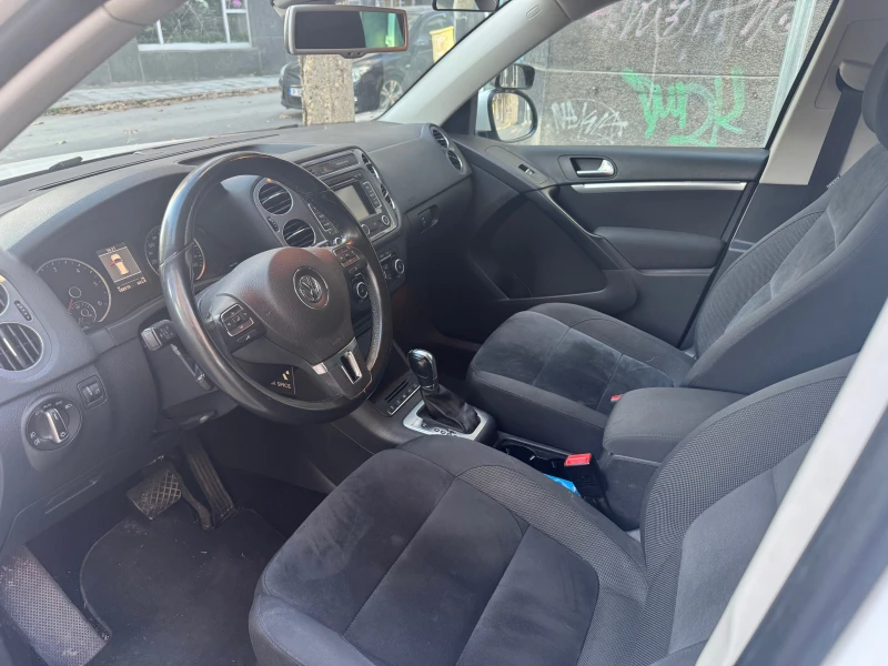 VW Tiguan, снимка 8 - Автомобили и джипове - 52670086