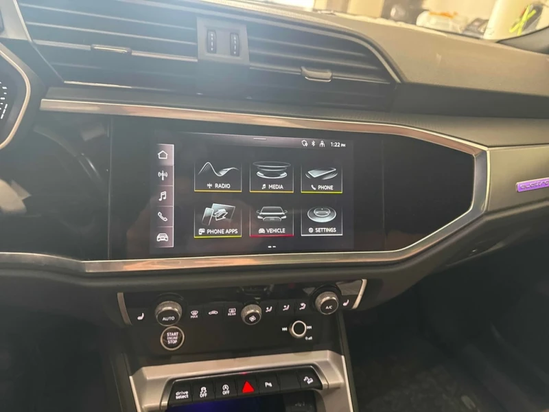 Audi Q3 2022 QUATTRO * БЕЗ ПЪРВОНАЧАЛНА ВНОСКА* , снимка 9 - Автомобили и джипове - 52637437