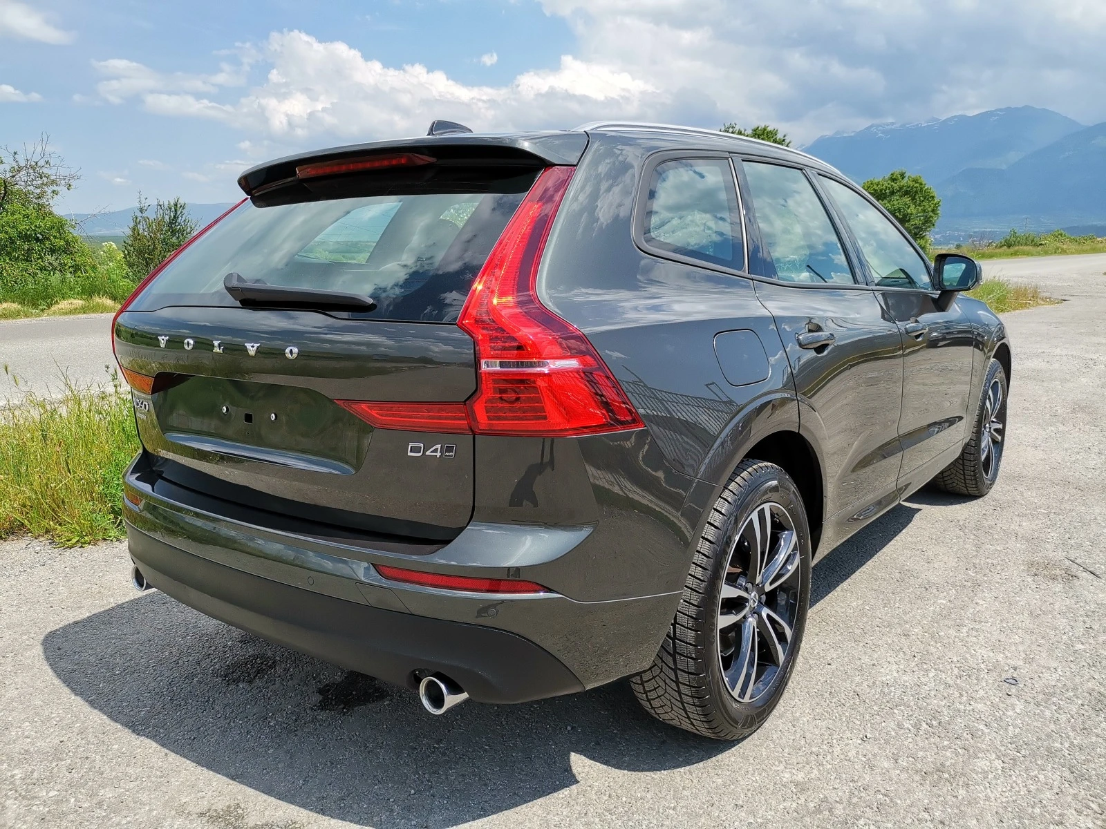 Volvo XC60 2.0D4 4x4 190cv - изображение 3