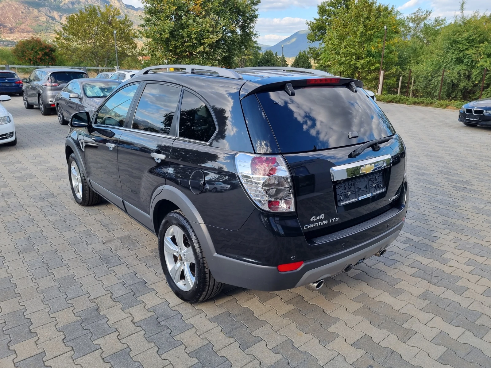 Chevrolet Captiva 2.0VCDi-4x4 7 МЕСТА* ВСИЧКИ ЕКСТРИ* ЧИСТО НОВА! - изображение 4