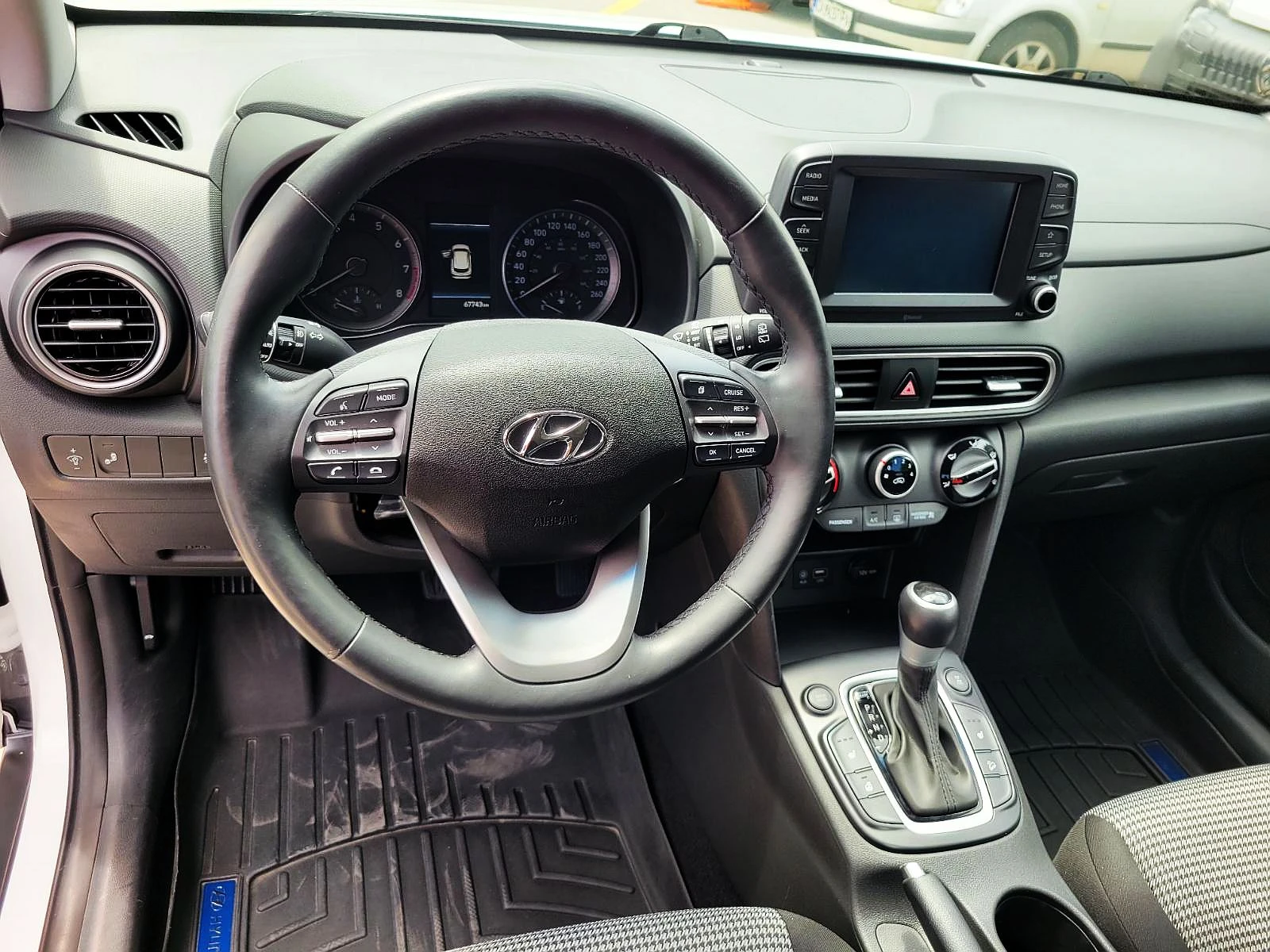 Hyundai Kona 1.6T АВТОМАТИК 4Х4, снимка 9 - Автомобили и джипове - 53922527