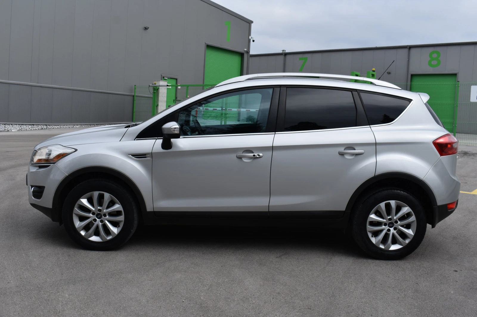 Ford Kuga 2.0TDCI/163kc= AWD/4X4= ПАНОРАМА/КОЖА= ТОП!!!, снимка 2 - Автомобили и джипове - 53928475