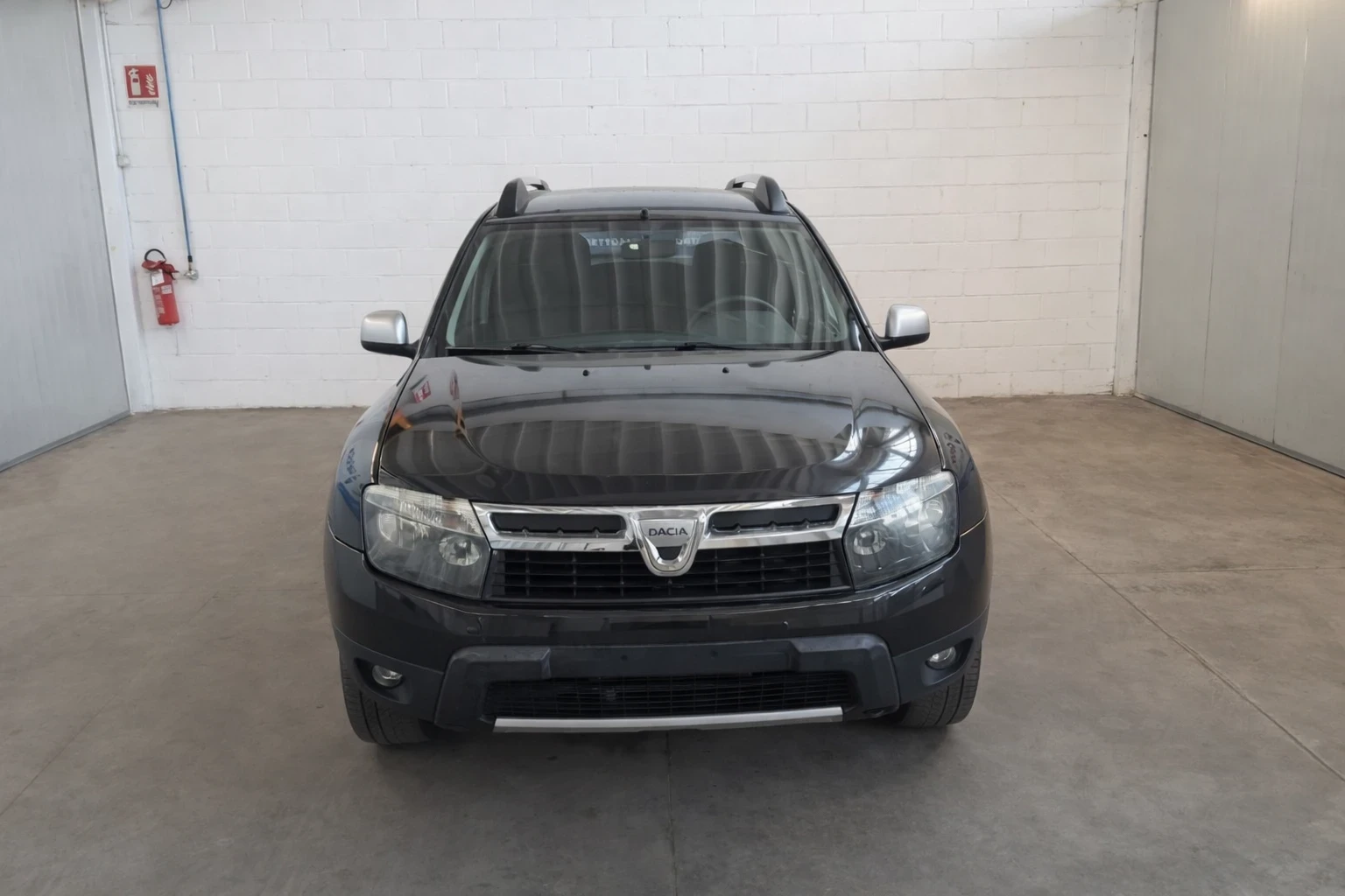 Dacia Duster 1.6 Ambiance 4x4 153000 km!!!!!!, снимка 2 - Автомобили и джипове - 54233641