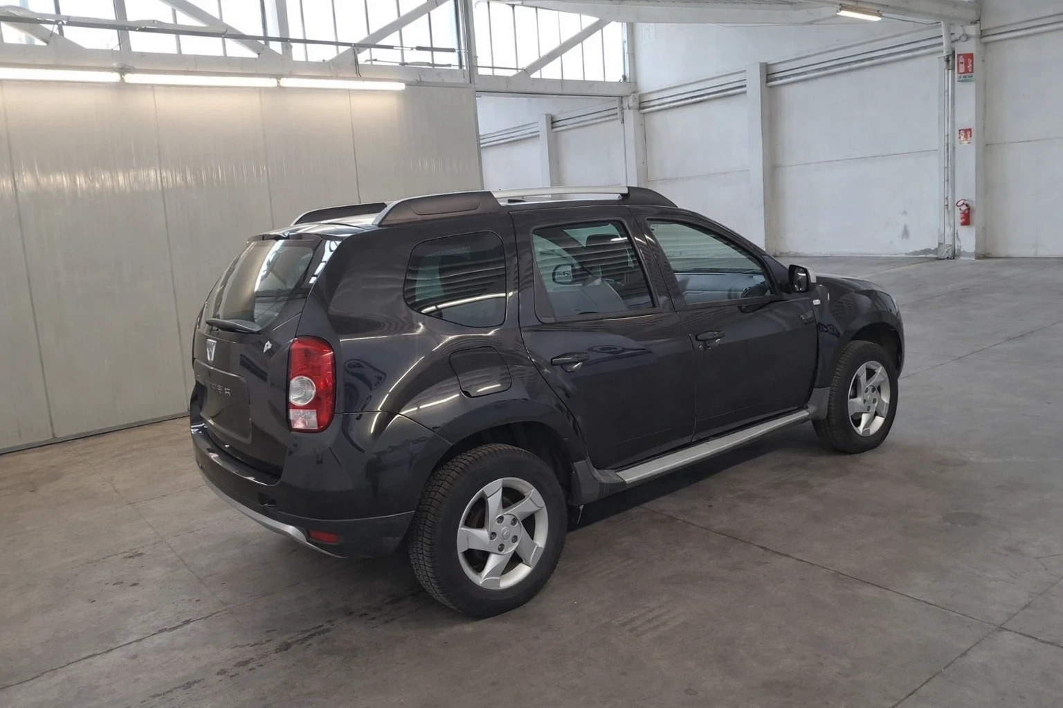 Dacia Duster 1.6 Ambiance 4x4 153000 km!!!!!!, снимка 5 - Автомобили и джипове - 54233641