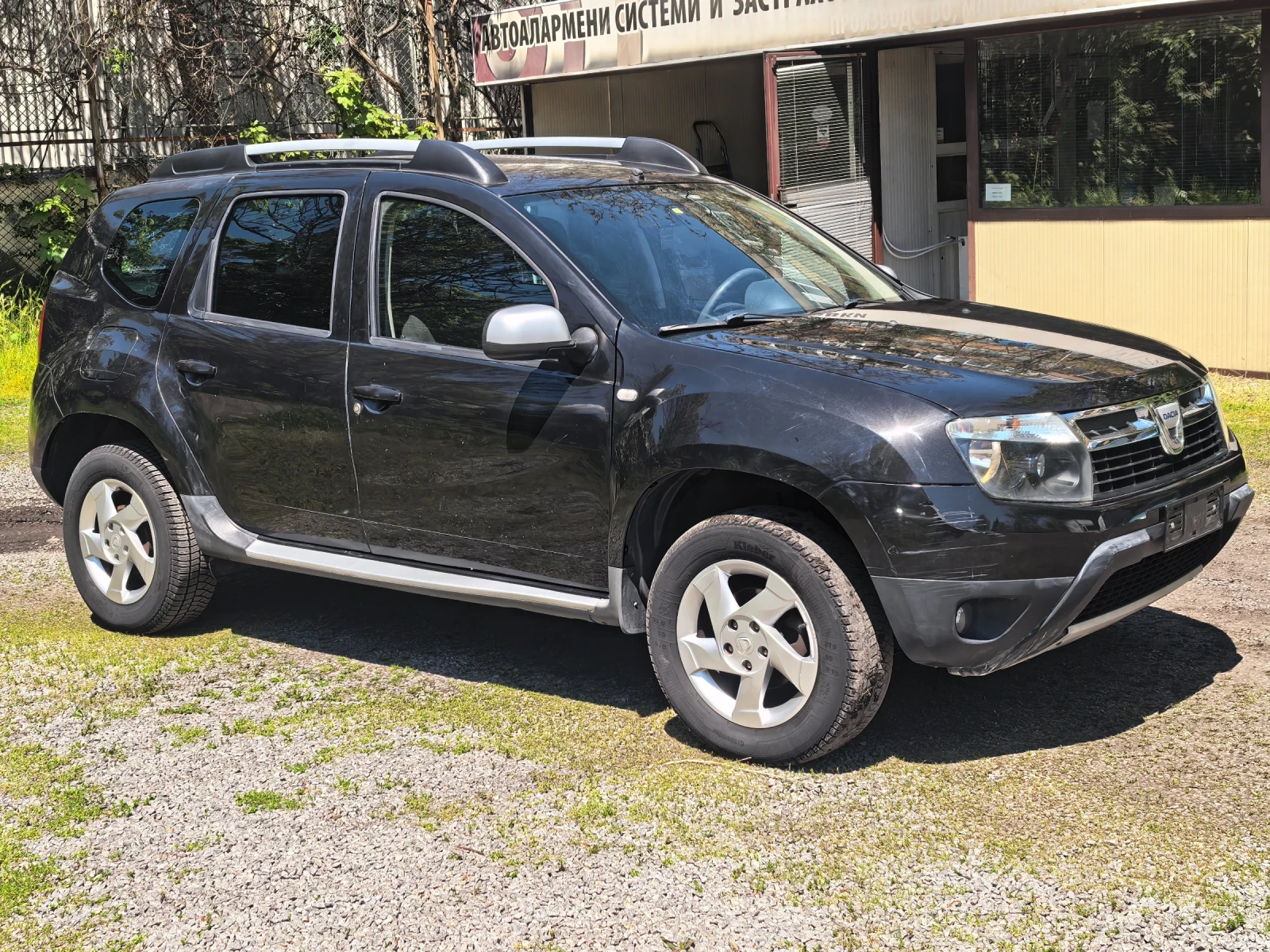 Dacia Duster 1.6 Ambiance 4x4 153000 km!!!!!!, снимка 3 - Автомобили и джипове - 54233641