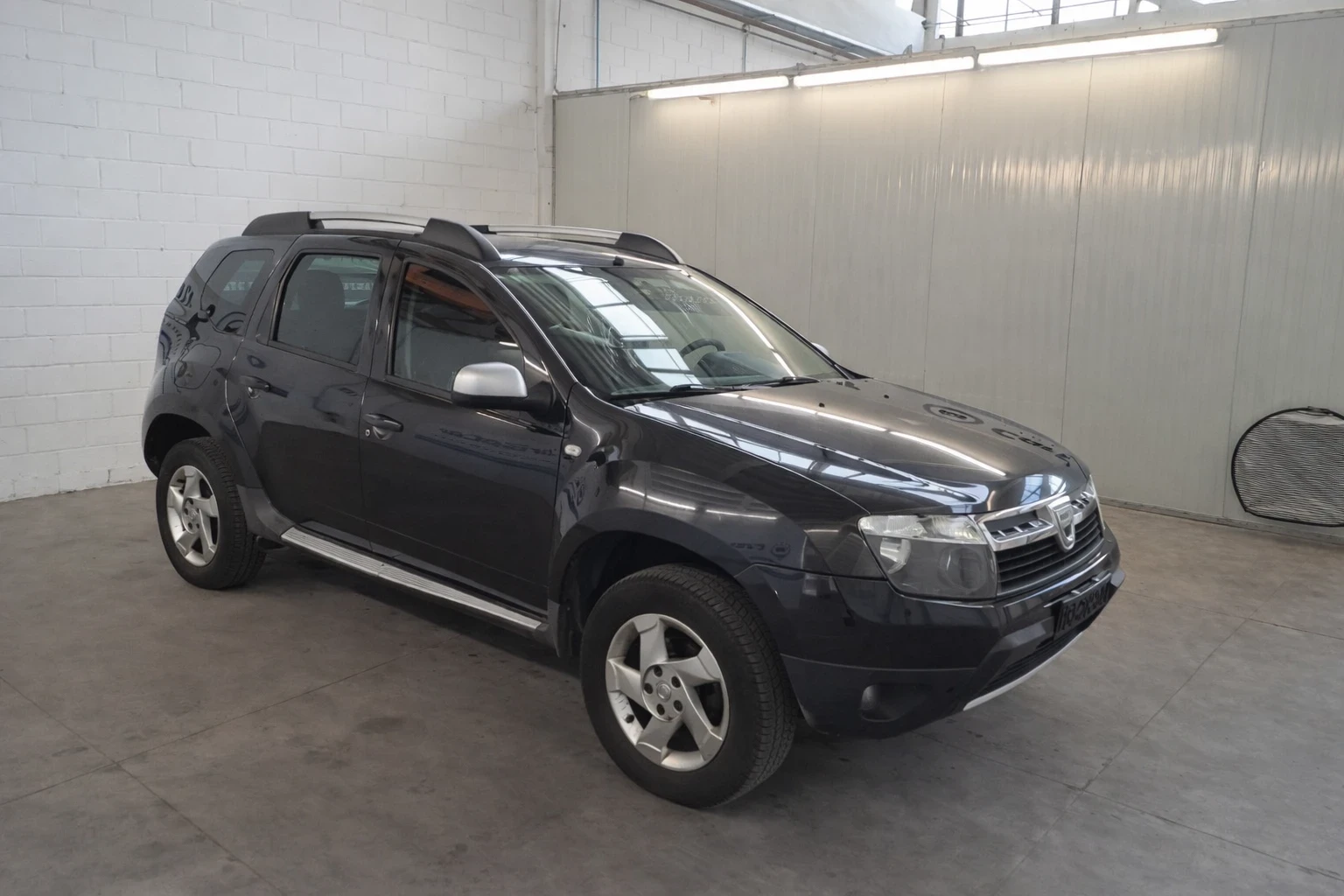Dacia Duster 1.6 Ambiance 4x4 153000 km!!!!!!, снимка 3 - Автомобили и джипове - 54233641