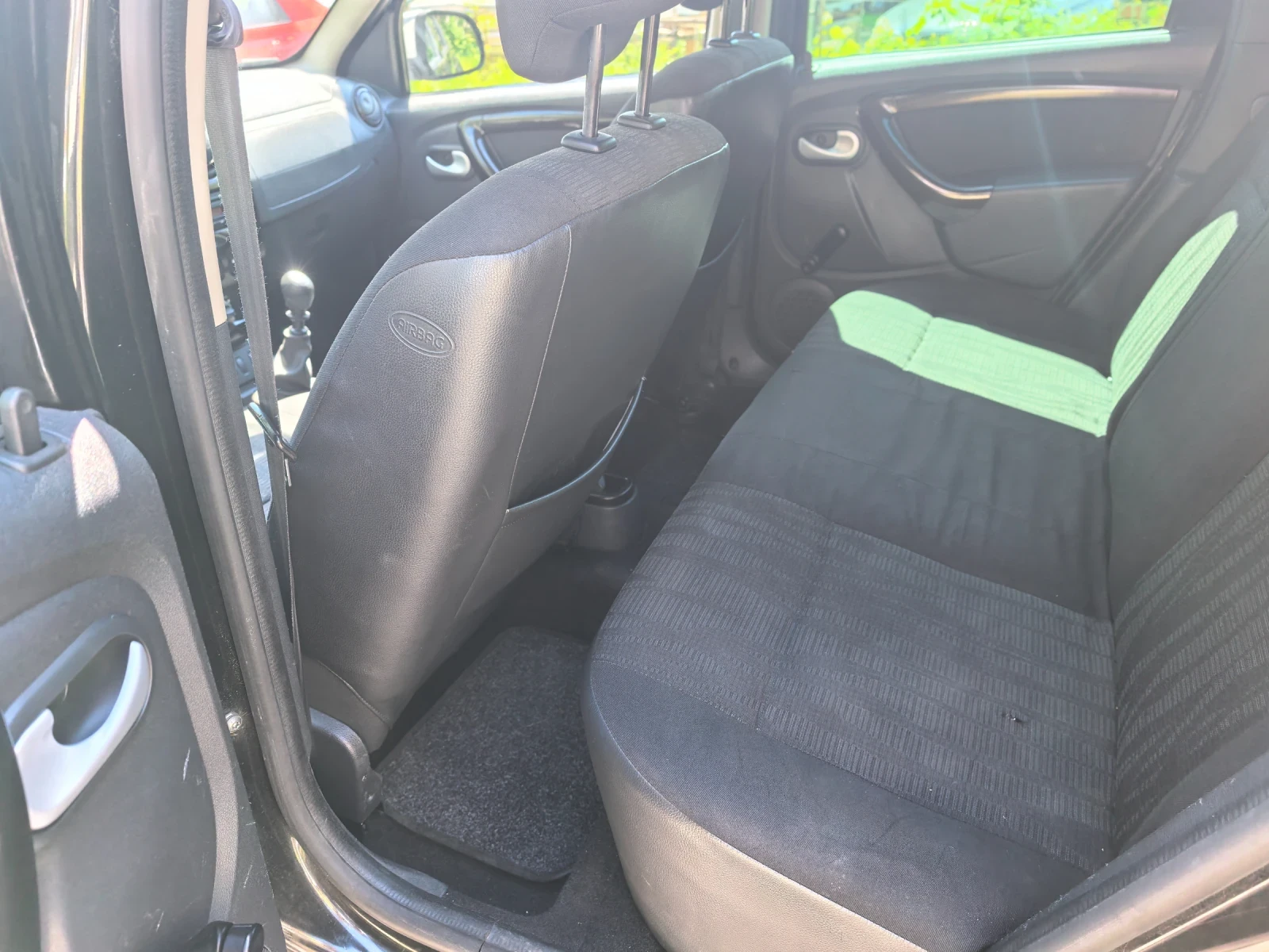 Dacia Duster 1.6 Ambiance 4x4 153000 km!!!!!!, снимка 7 - Автомобили и джипове - 54233641