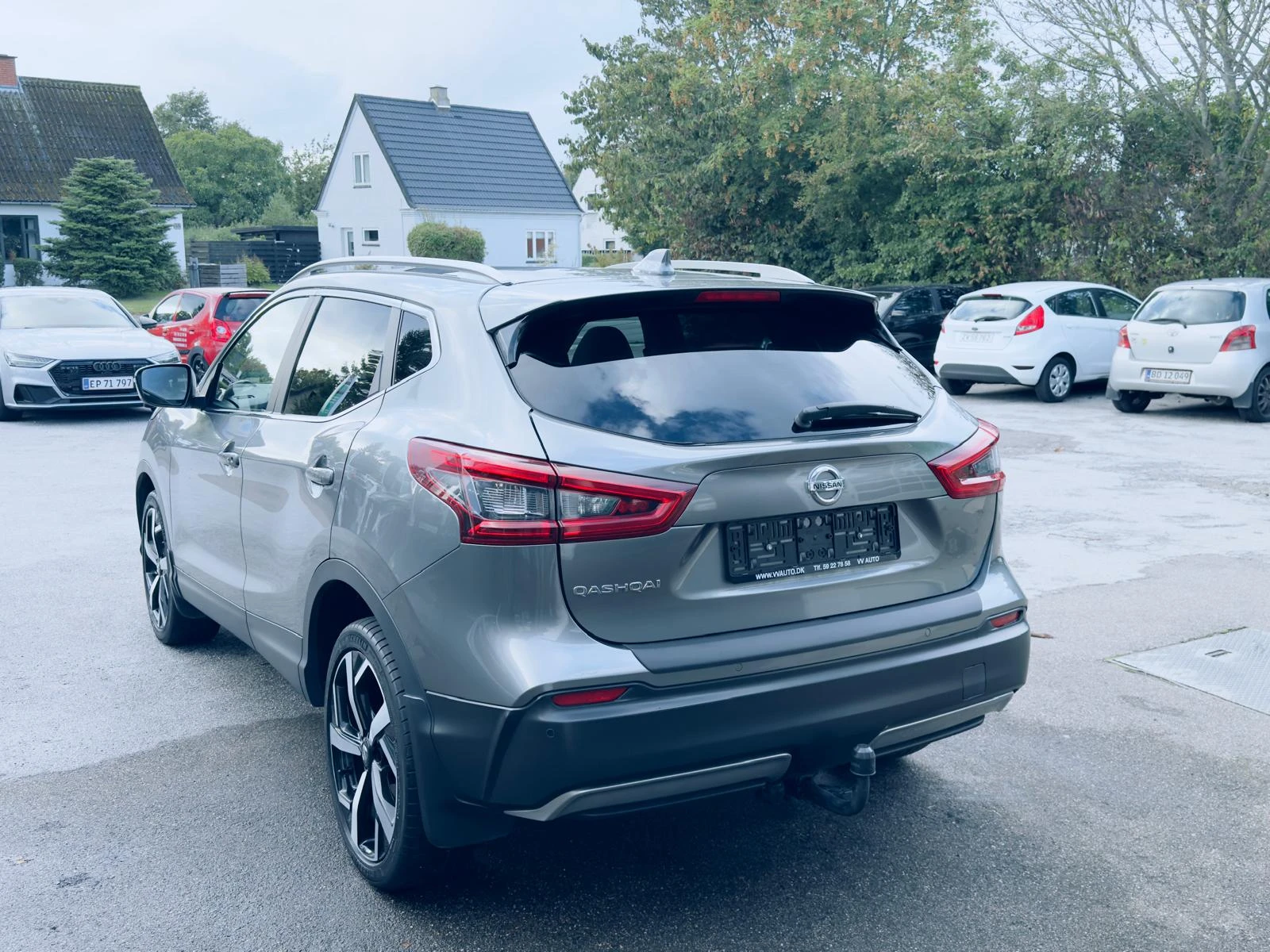 Nissan Qashqai 1, 2 Dig-T 115 Tekna+ X-tr. 5d Panorama, BOSE, снимка 5 - Автомобили и джипове - 55944799