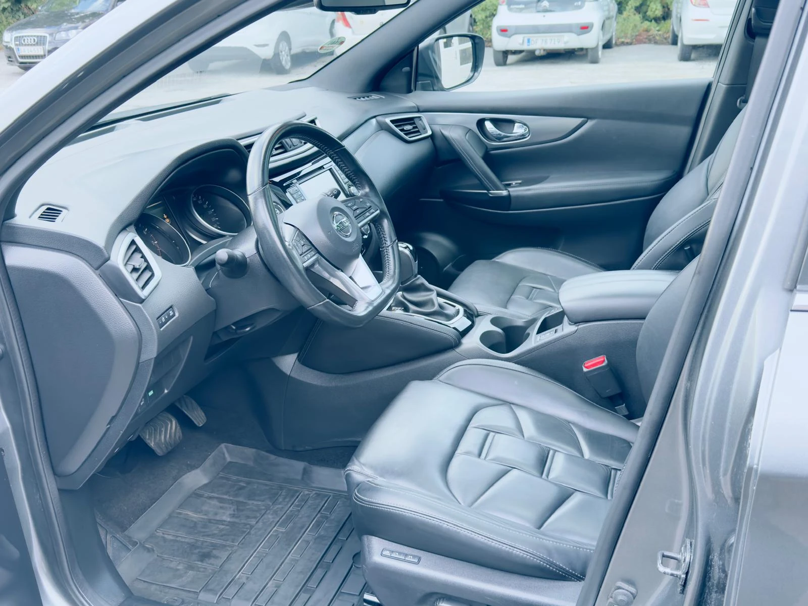 Nissan Qashqai 1, 2 Dig-T 115 Tekna+ X-tr. 5d Panorama, BOSE, снимка 12 - Автомобили и джипове - 55944799
