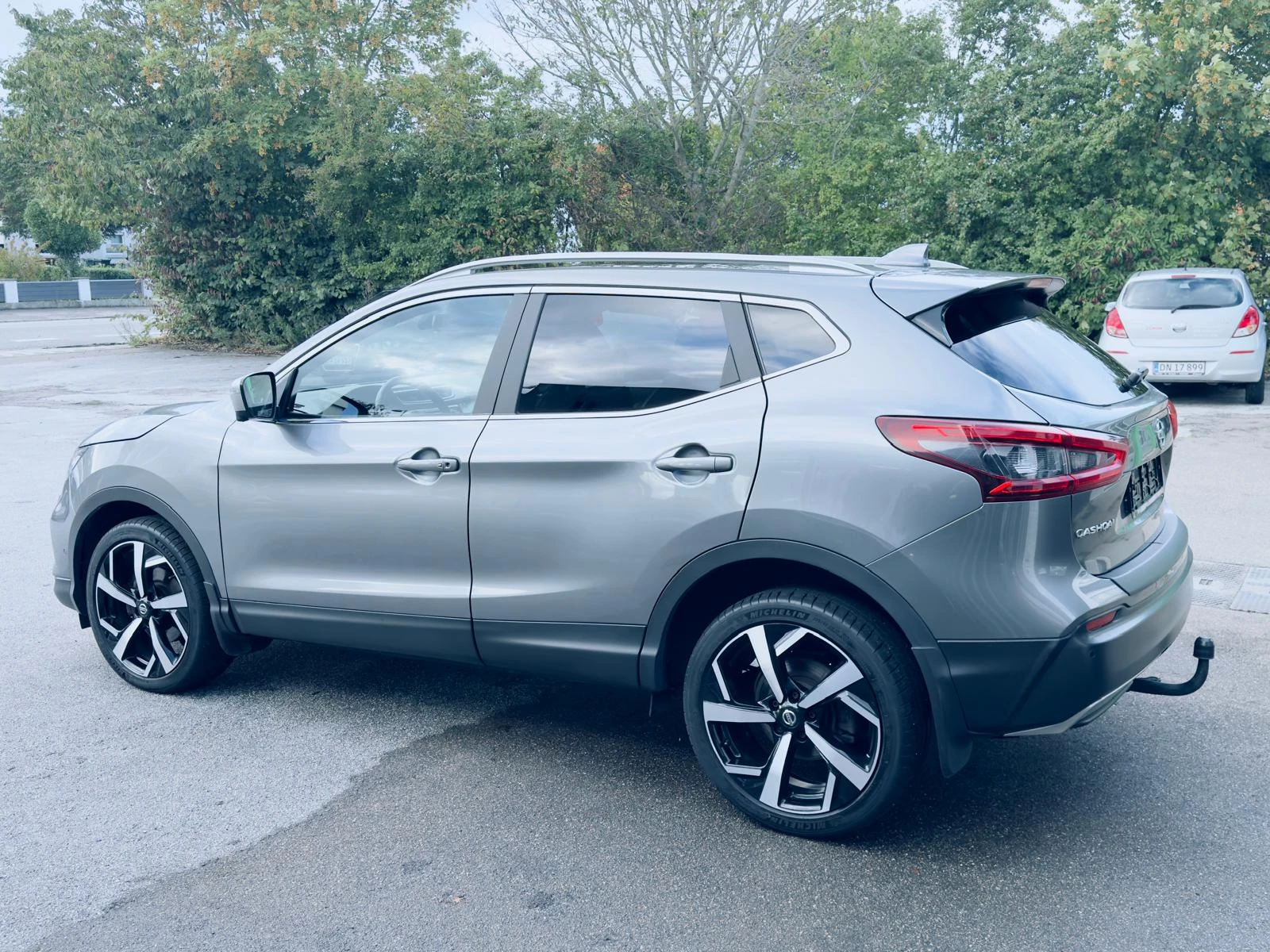 Nissan Qashqai 1, 2 Dig-T 115 Tekna+ X-tr. 5d Panorama, BOSE, снимка 4 - Автомобили и джипове - 55944799