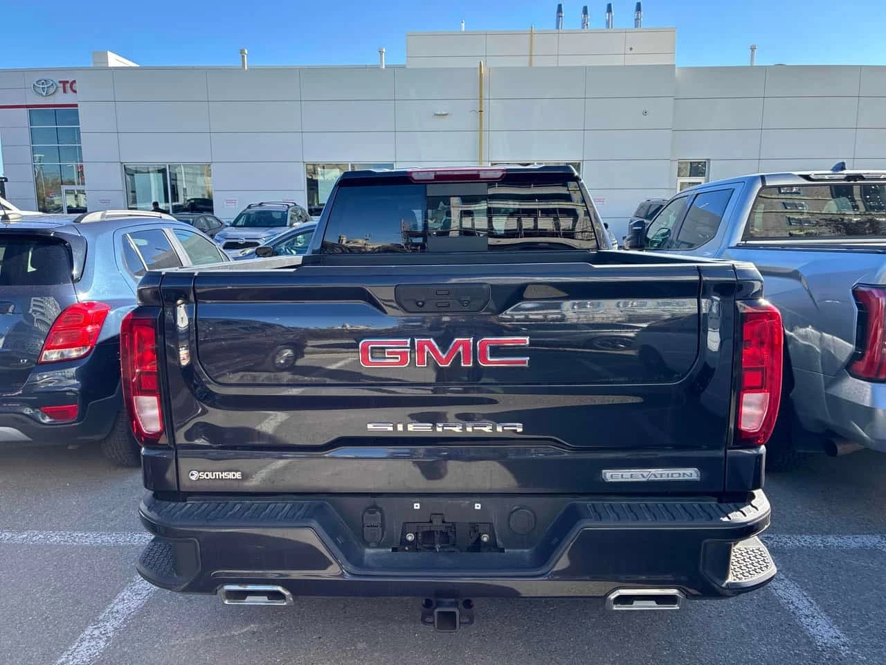 Gmc Sierra * Elevation * CARFAX * ����� �� ����������� | Mobile.bg � ����������� 4