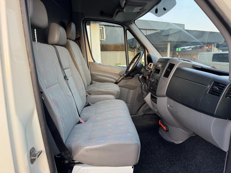 VW Crafter 2.5TDI 3.5т. Клима L2H2 , снимка 7 - Бусове и автобуси - 49089110