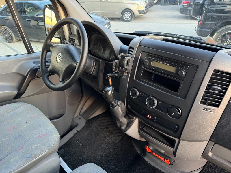 VW Crafter 2.5TDI 3.5т. Клима L2H2 , снимка 8 - Бусове и автобуси - 49089110