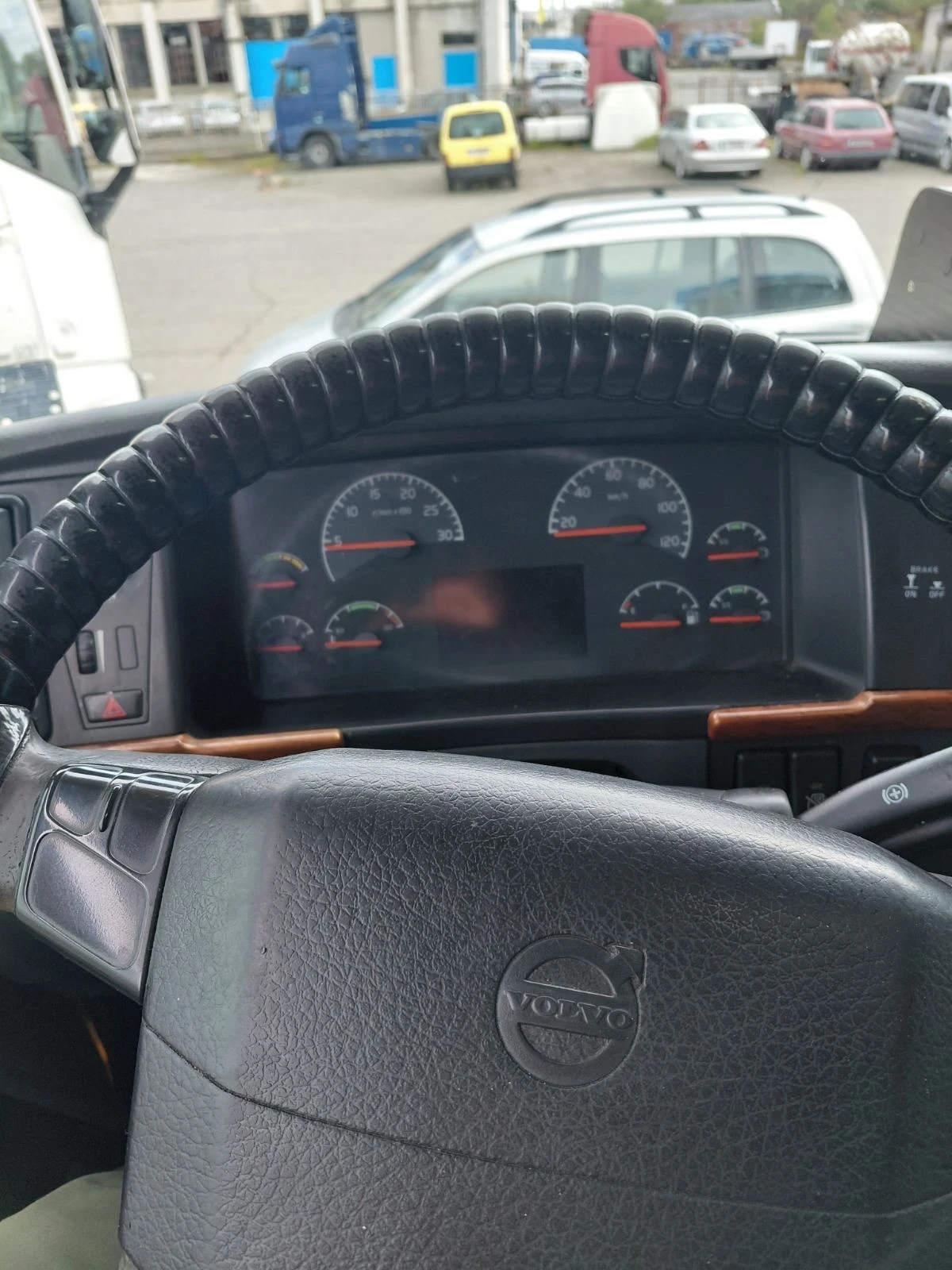 Volvo Fh 12, снимка 5 - Камиони - 54543980