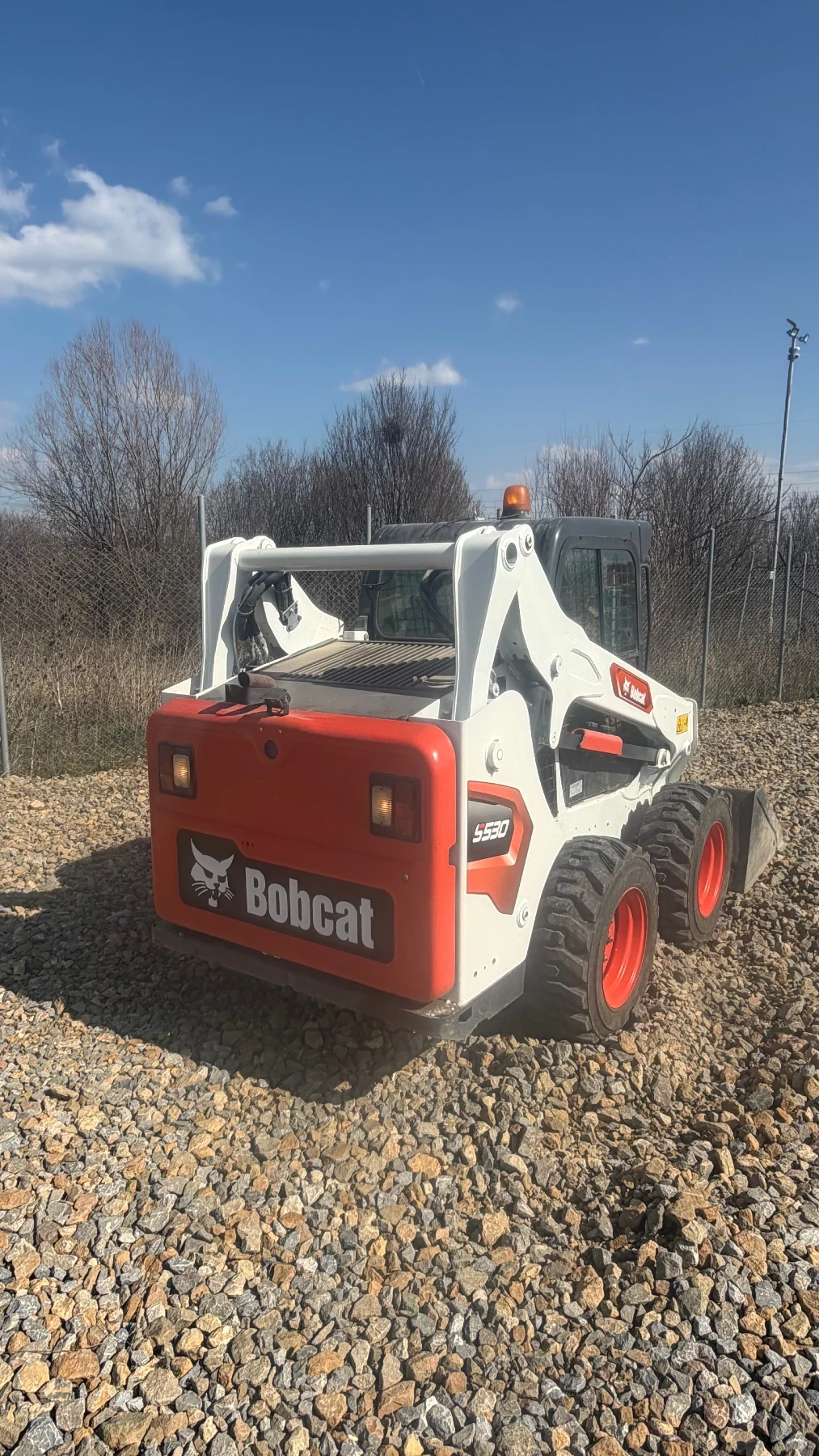 Мини челни товарачи Bobcat S530, снимка 8 - Индустриална техника - 53879614