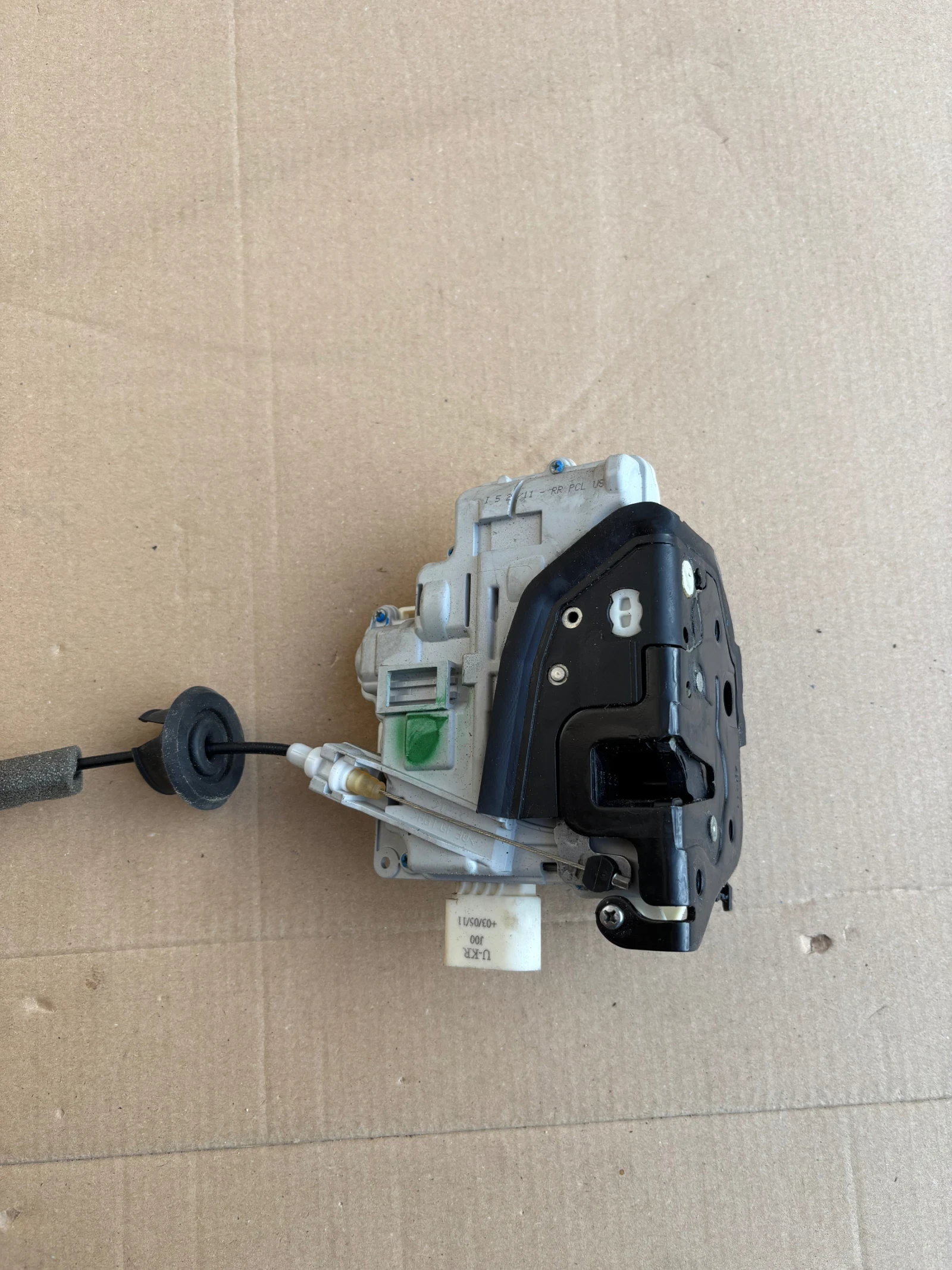 Брава предна дясна врата AUDI A6 S6 C7 4G 2011-2018 A046879 | Mobile.bg — изображение 1