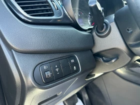 Kia Carens Автоматик/7места, снимка 12