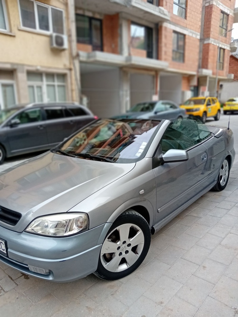 Opel Astra, снимка 1 - Автомобили и джипове - 45845324