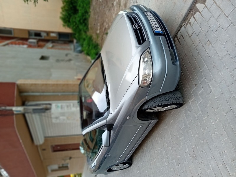 Opel Astra, снимка 3 - Автомобили и джипове - 45845324