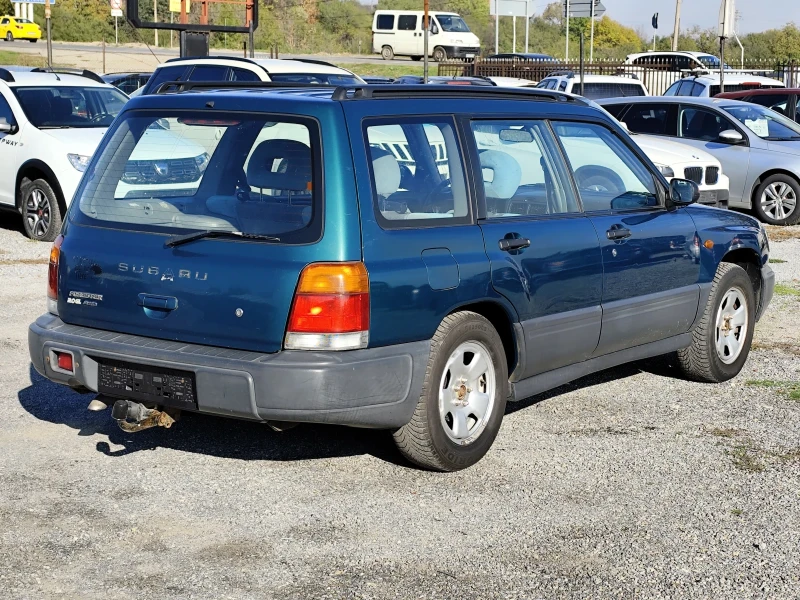 Subaru Forester 2.0i KЛИМА, снимка 3 - Автомобили и джипове - 48445878