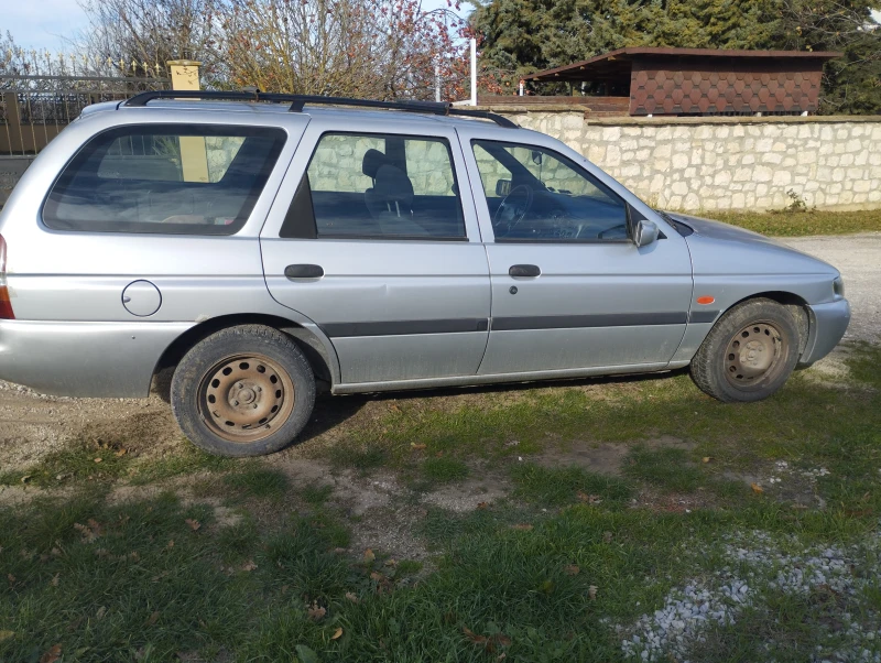 Ford Escort, снимка 6 - Автомобили и джипове - 48078880