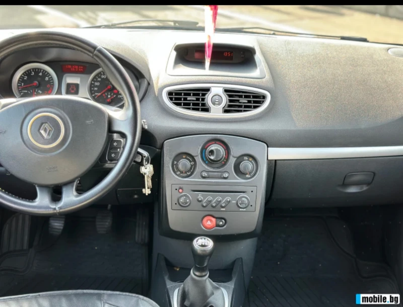 Renault Clio, снимка 9 - Автомобили и джипове - 48324368