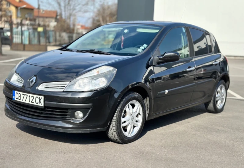 Renault Clio, снимка 2 - Автомобили и джипове - 48324368